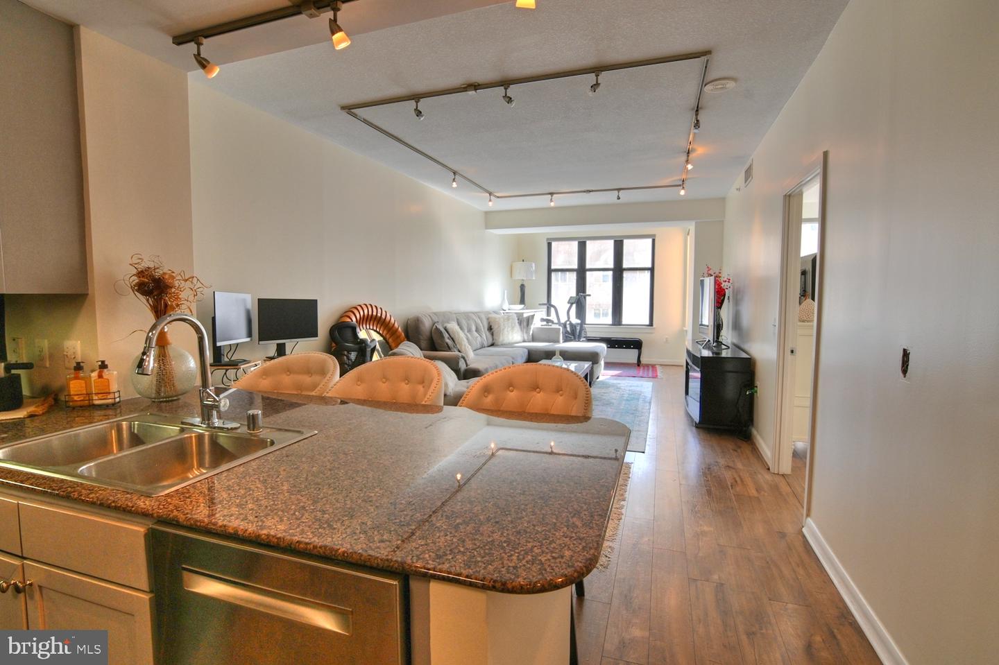 400 MASSACHUSETTS AVE NW #423, WASHINGTON, District Of Columbia 20001, 1 Bedroom Bedrooms, ,1 BathroomBathrooms,Residential,For sale,400 MASSACHUSETTS AVE NW #423,DCDC2168680 MLS # DCDC2168680
