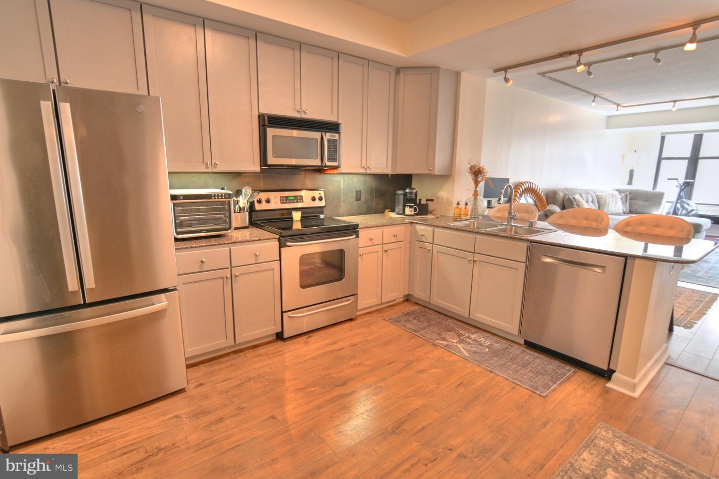 400 MASSACHUSETTS AVE NW #423, WASHINGTON, District Of Columbia 20001, 1 Bedroom Bedrooms, ,1 BathroomBathrooms,Residential,For sale,400 MASSACHUSETTS AVE NW #423,DCDC2168680 MLS # DCDC2168680