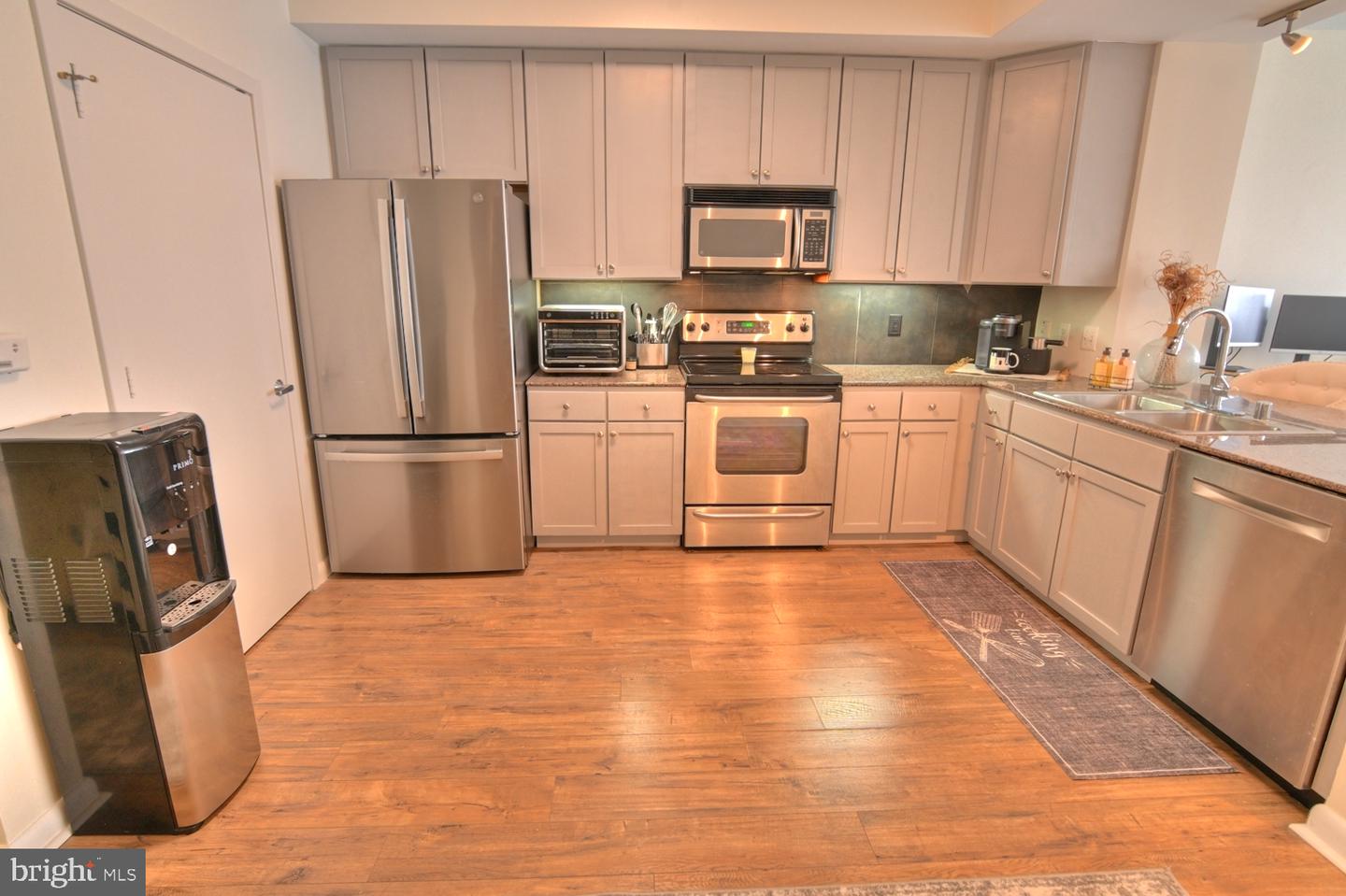 400 MASSACHUSETTS AVE NW #423, WASHINGTON, District Of Columbia 20001, 1 Bedroom Bedrooms, ,1 BathroomBathrooms,Residential,For sale,400 MASSACHUSETTS AVE NW #423,DCDC2168680 MLS # DCDC2168680
