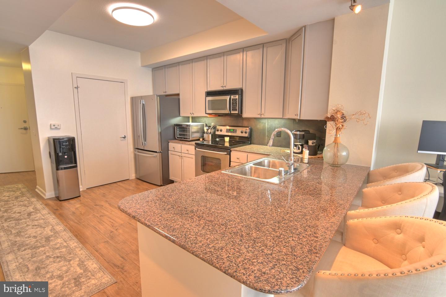 400 MASSACHUSETTS AVE NW #423, WASHINGTON, District Of Columbia 20001, 1 Bedroom Bedrooms, ,1 BathroomBathrooms,Residential,For sale,400 MASSACHUSETTS AVE NW #423,DCDC2168680 MLS # DCDC2168680