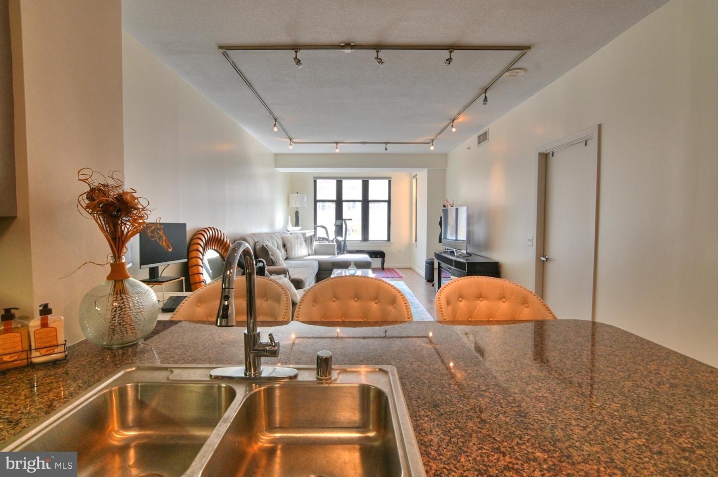 400 MASSACHUSETTS AVE NW #423, WASHINGTON, District Of Columbia 20001, 1 Bedroom Bedrooms, ,1 BathroomBathrooms,Residential,For sale,400 MASSACHUSETTS AVE NW #423,DCDC2168680 MLS # DCDC2168680