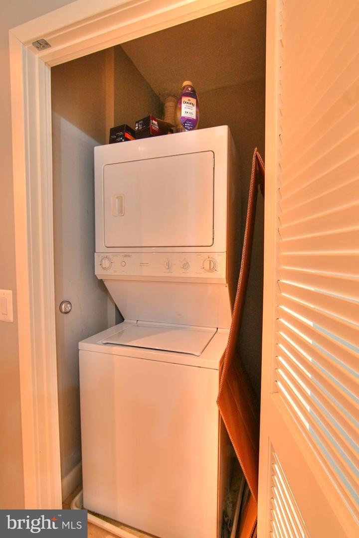 400 MASSACHUSETTS AVE NW #423, WASHINGTON, District Of Columbia 20001, 1 Bedroom Bedrooms, ,1 BathroomBathrooms,Residential,For sale,400 MASSACHUSETTS AVE NW #423,DCDC2168680 MLS # DCDC2168680