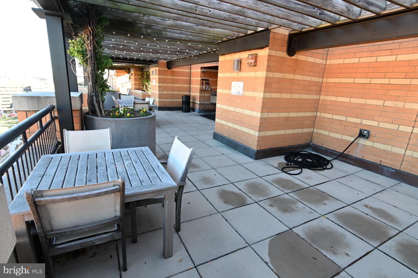 400 MASSACHUSETTS AVE NW #423, WASHINGTON, District Of Columbia 20001, 1 Bedroom Bedrooms, ,1 BathroomBathrooms,Residential,For sale,400 MASSACHUSETTS AVE NW #423,DCDC2168680 MLS # DCDC2168680
