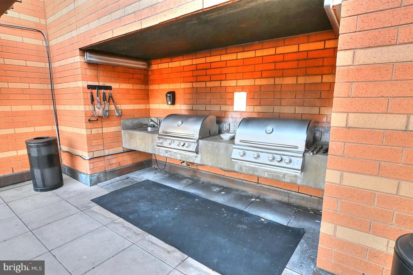 400 MASSACHUSETTS AVE NW #423, WASHINGTON, District Of Columbia 20001, 1 Bedroom Bedrooms, ,1 BathroomBathrooms,Residential,For sale,400 MASSACHUSETTS AVE NW #423,DCDC2168680 MLS # DCDC2168680