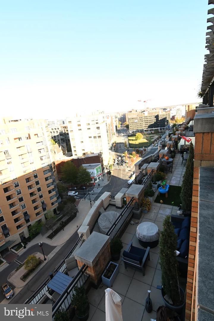 400 MASSACHUSETTS AVE NW #423, WASHINGTON, District Of Columbia 20001, 1 Bedroom Bedrooms, ,1 BathroomBathrooms,Residential,For sale,400 MASSACHUSETTS AVE NW #423,DCDC2168680 MLS # DCDC2168680