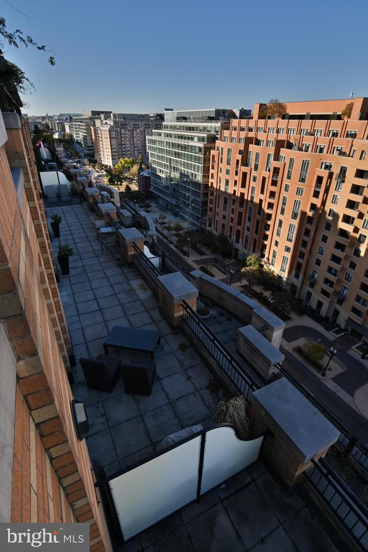 400 MASSACHUSETTS AVE NW #423, WASHINGTON, District Of Columbia 20001, 1 Bedroom Bedrooms, ,1 BathroomBathrooms,Residential,For sale,400 MASSACHUSETTS AVE NW #423,DCDC2168680 MLS # DCDC2168680