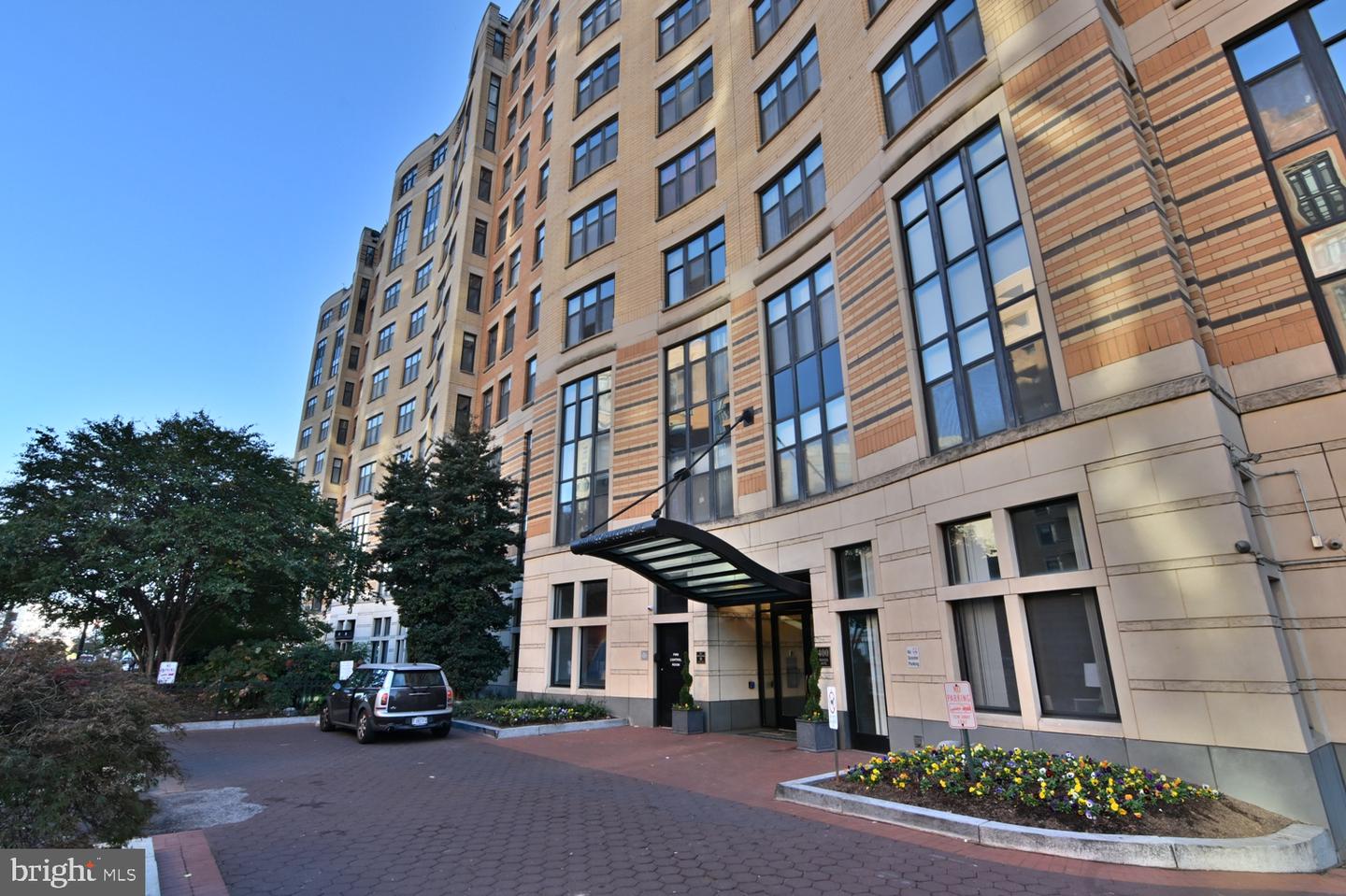 400 MASSACHUSETTS AVE NW #423, WASHINGTON, District Of Columbia 20001, 1 Bedroom Bedrooms, ,1 BathroomBathrooms,Residential,For sale,400 MASSACHUSETTS AVE NW #423,DCDC2168680 MLS # DCDC2168680