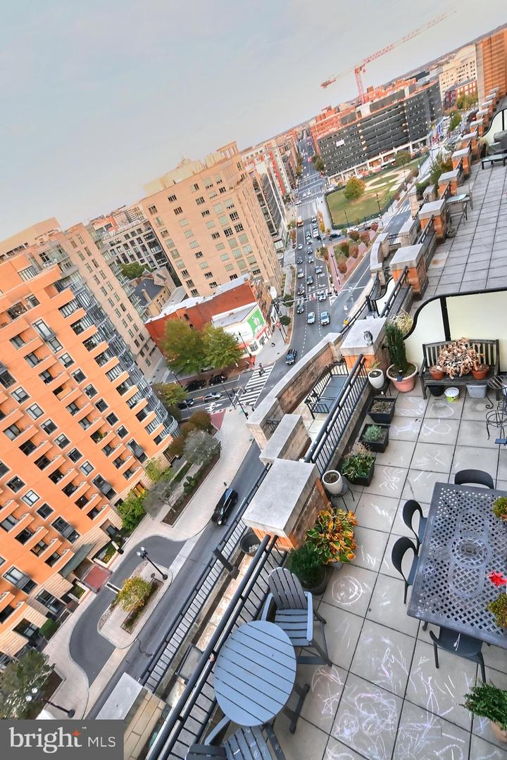 400 MASSACHUSETTS AVE NW #423, WASHINGTON, District Of Columbia 20001, 1 Bedroom Bedrooms, ,1 BathroomBathrooms,Residential,For sale,400 MASSACHUSETTS AVE NW #423,DCDC2168680 MLS # DCDC2168680