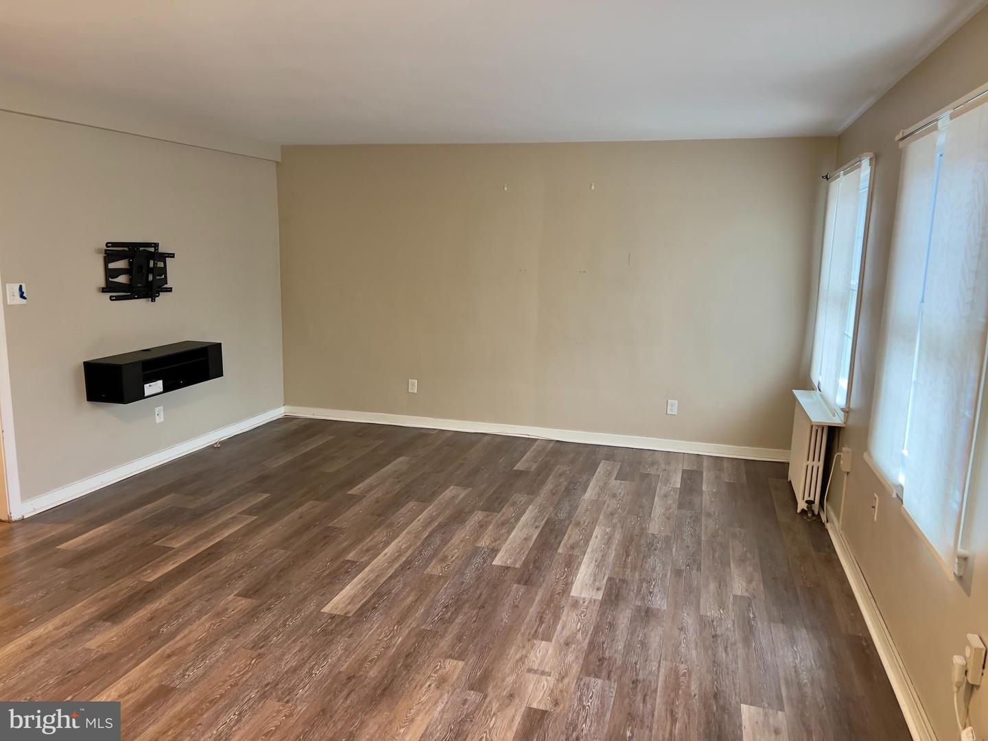 903 S FREDERICK ST #6, ARLINGTON, Virginia 22204, 1 Bedroom Bedrooms, ,1 BathroomBathrooms,Residential,For sale,903 S FREDERICK ST #6,VAAR2050798 MLS # VAAR2050798