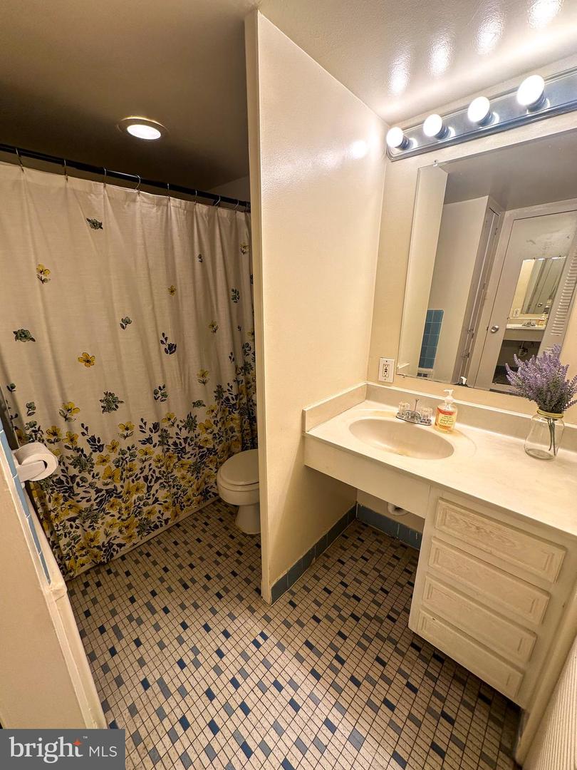 922 24TH ST NW #612, WASHINGTON, District Of Columbia 20037, ,1 BathroomBathrooms,Residential,For sale,922 24TH ST NW #612,DCDC2168746 MLS # DCDC2168746