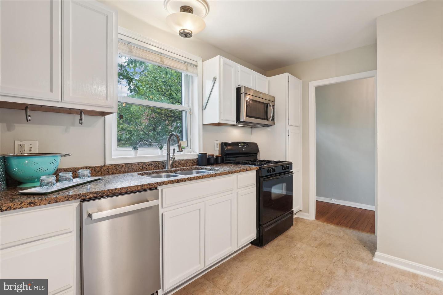 213 TENNESSEE AVE, ALEXANDRIA, Virginia 22305, 3 Bedrooms Bedrooms, ,2 BathroomsBathrooms,Residential,For sale,213 TENNESSEE AVE,VAAX2039634 MLS # VAAX2039634