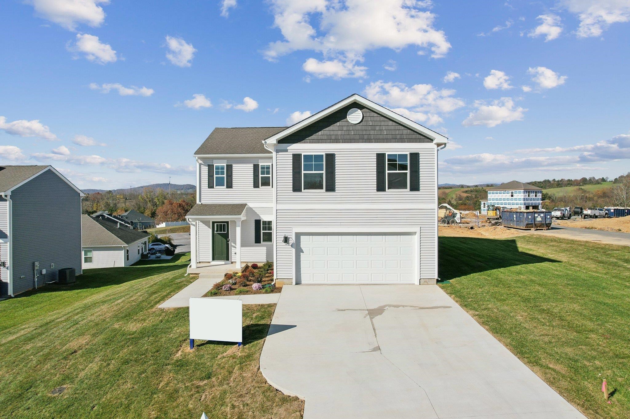 25 SEABISCUIT CT, LEXINGTON, Virginia 24450, 4 Bedrooms Bedrooms, ,2 BathroomsBathrooms,Residential,25 SEABISCUIT CT,658812 MLS # 658812