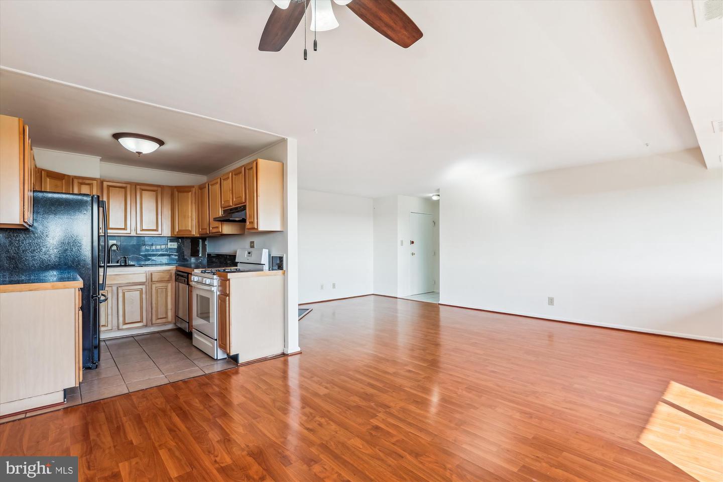 5831 QUANTRELL AVE #509, ALEXANDRIA, Virginia 22312, 1 Bedroom Bedrooms, ,1 BathroomBathrooms,Residential,For sale,5831 QUANTRELL AVE #509,VAAX2039424 MLS # VAAX2039424