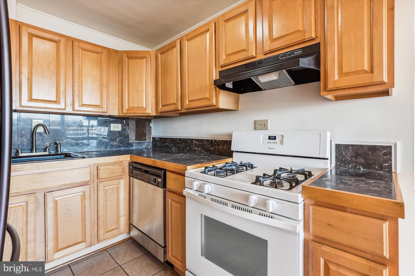 5831 QUANTRELL AVE #509, ALEXANDRIA, Virginia 22312, 1 Bedroom Bedrooms, ,1 BathroomBathrooms,Residential,For sale,5831 QUANTRELL AVE #509,VAAX2039424 MLS # VAAX2039424