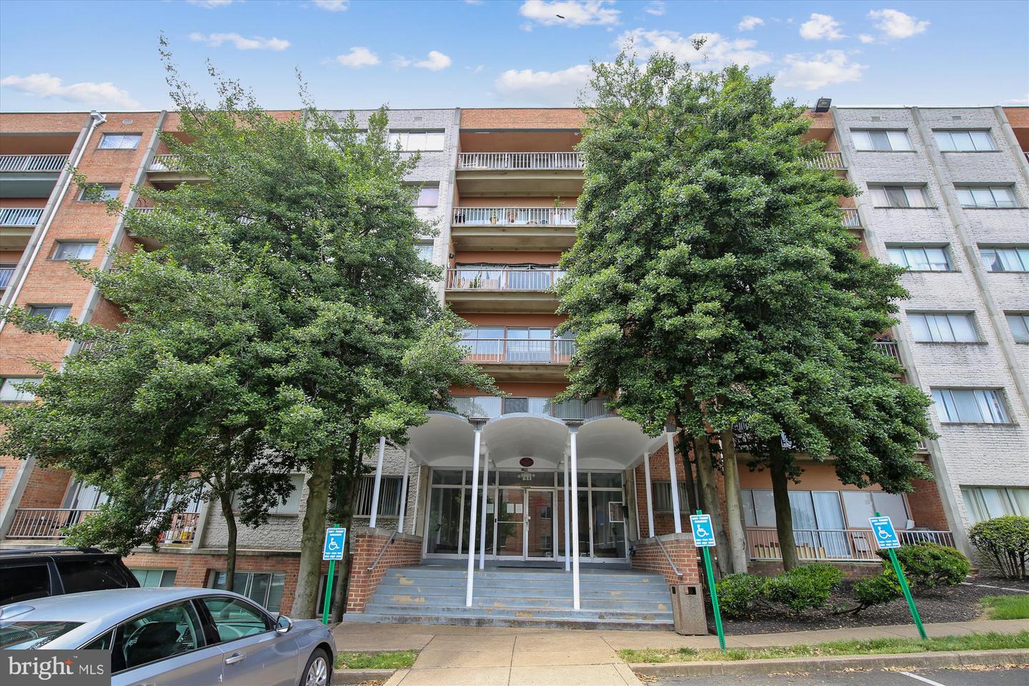 5831 QUANTRELL AVE #509, ALEXANDRIA, Virginia 22312, 1 Bedroom Bedrooms, ,1 BathroomBathrooms,Residential,For sale,5831 QUANTRELL AVE #509,VAAX2039424 MLS # VAAX2039424