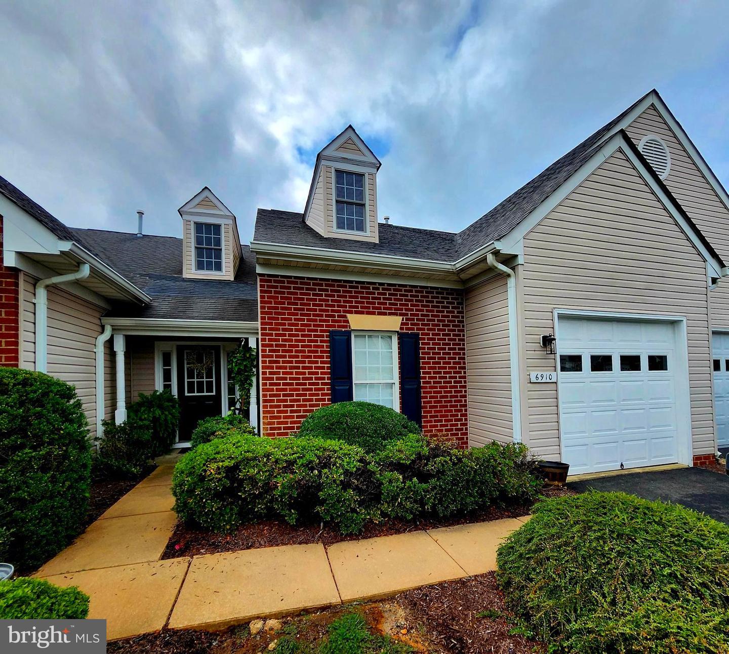 6910 BLUEFIELD DR, FREDERICKSBURG, Virginia 22407, 2 Bedrooms Bedrooms, ,2 BathroomsBathrooms,Residential,For sale,6910 BLUEFIELD DR,VASP2029100 MLS # VASP2029100