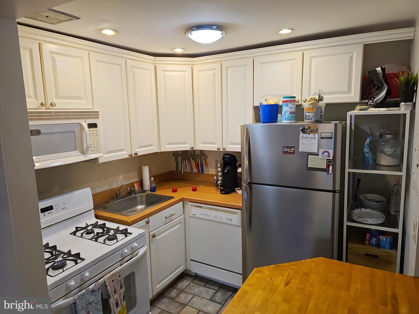 4555 MACARTHUR BLVD NW #209, WASHINGTON, District Of Columbia 20007, 1 Bedroom Bedrooms, 6 Rooms Rooms,1 BathroomBathrooms,Residential,For sale,4555 MACARTHUR BLVD NW #209,DCDC2167962 MLS # DCDC2167962