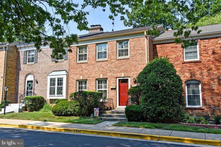 3136 HARTWICK LN, FAIRFAX, Virginia 22031, 3 Bedrooms Bedrooms, ,3 BathroomsBathrooms,Residential,For sale,3136 HARTWICK LN,VAFX2210462 MLS # VAFX2210462