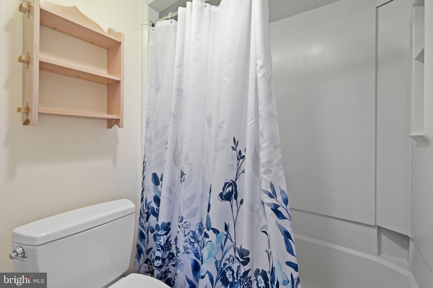 5904 MOUNT EAGLE DR #1514, ALEXANDRIA, Virginia 22303, 2 Bedrooms Bedrooms, ,2 BathroomsBathrooms,Residential,For sale,5904 MOUNT EAGLE DR #1514,VAFX2210476 MLS # VAFX2210476