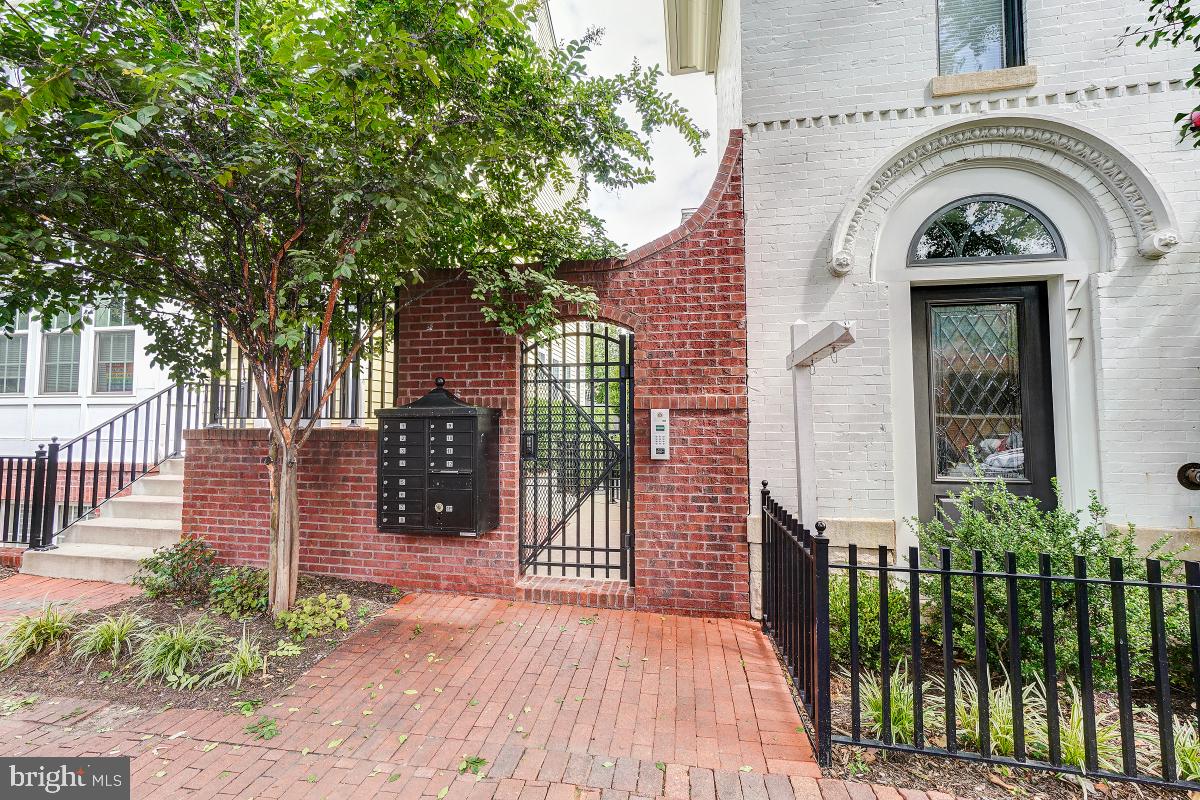 777 MORTON ST NW #A, WASHINGTON, District Of Columbia 20010, 2 Bedrooms Bedrooms, ,2 BathroomsBathrooms,Residential,For sale,777 MORTON ST NW #A,DCDC2168834 MLS # DCDC2168834