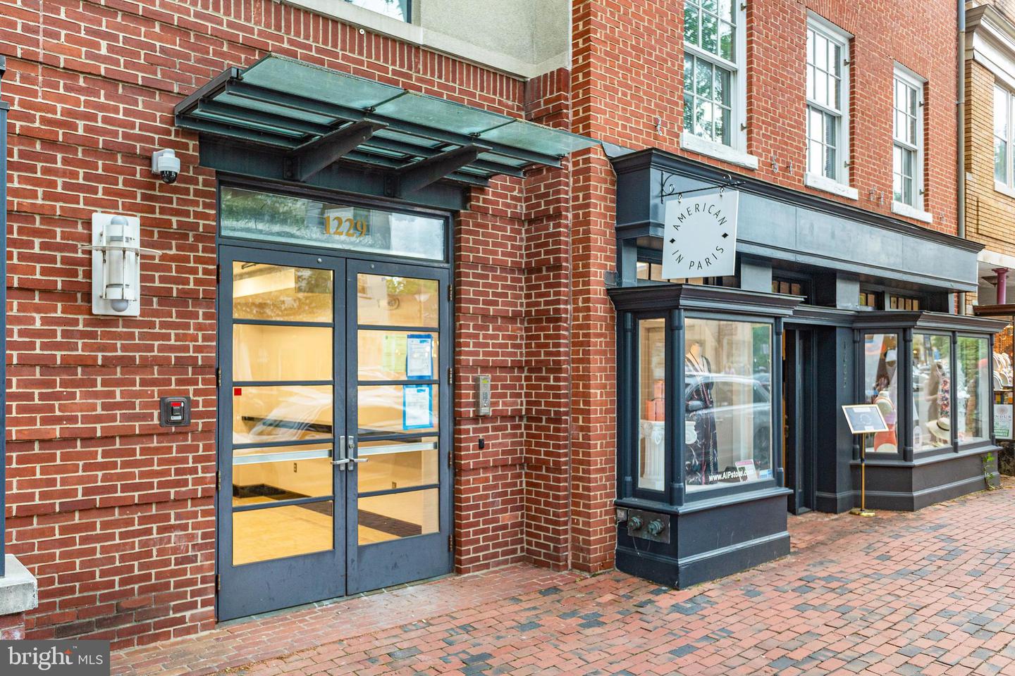 1229 KING ST #301, ALEXANDRIA, Virginia 22314, 1 Bedroom Bedrooms, 2 Rooms Rooms,1 BathroomBathrooms,Residential,For sale,1229 KING ST #301,VAAX2039640 MLS # VAAX2039640