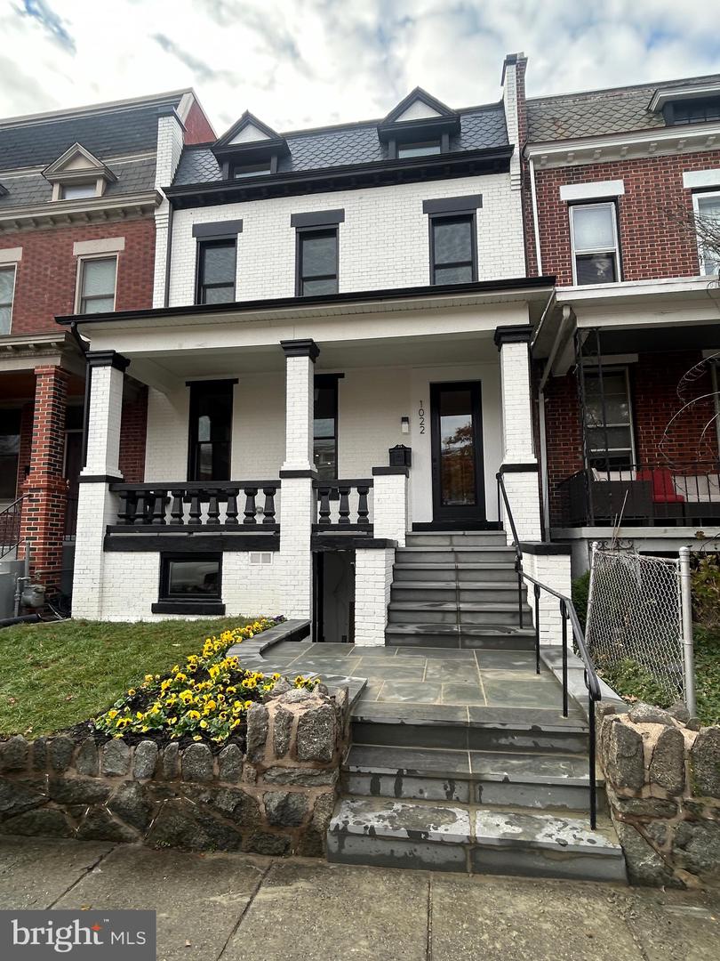 1022 8TH ST NE, WASHINGTON, District Of Columbia 20002, 5 Bedrooms Bedrooms, ,4 BathroomsBathrooms,Residential,For sale,1022 8TH ST NE,DCDC2168930 MLS # DCDC2168930