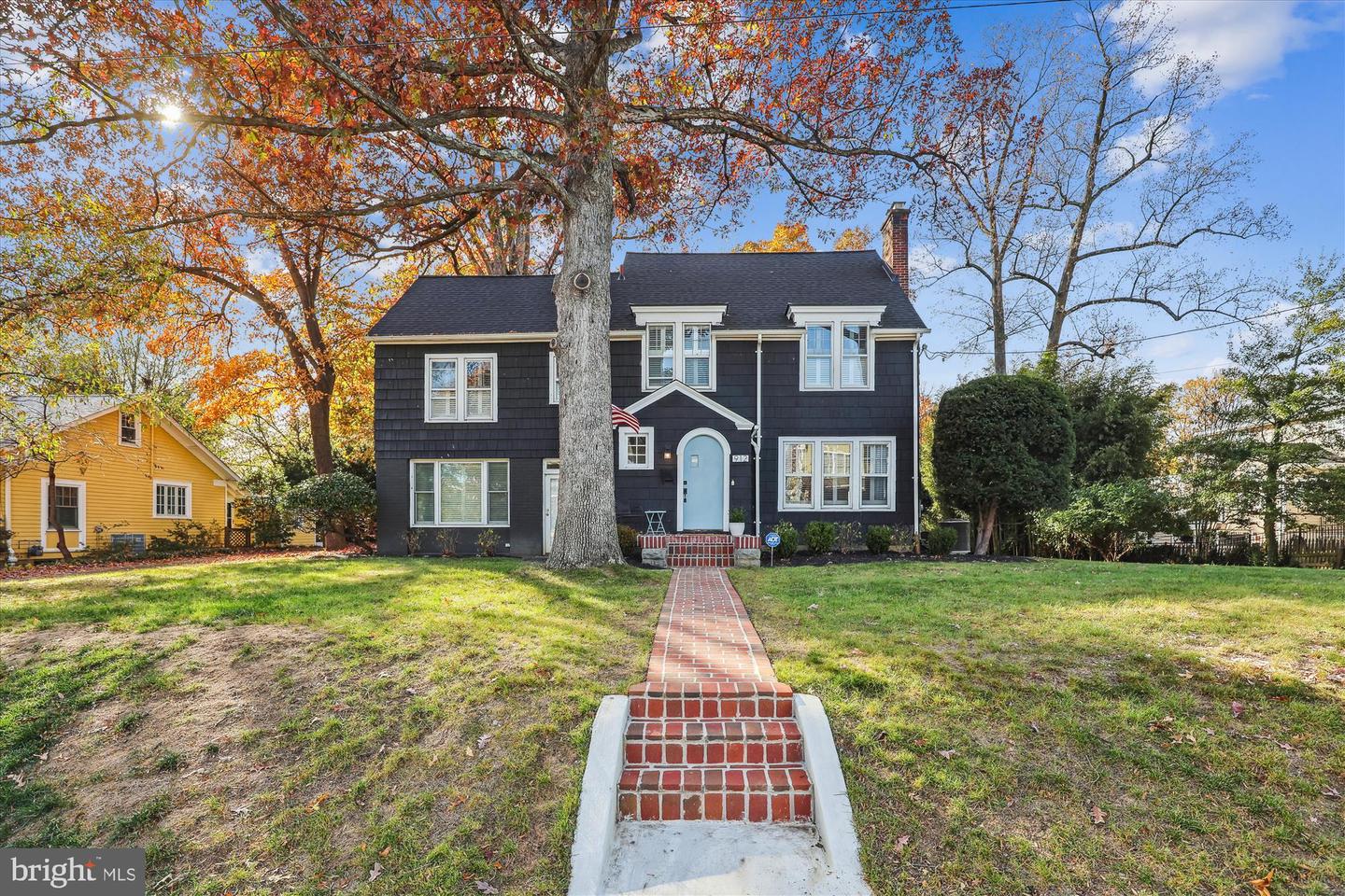 912 S QUINCY ST, ARLINGTON, Virginia 22204, 4 Bedrooms Bedrooms, ,2 BathroomsBathrooms,Residential,For sale,912 S QUINCY ST,VAAR2050662 MLS # VAAR2050662