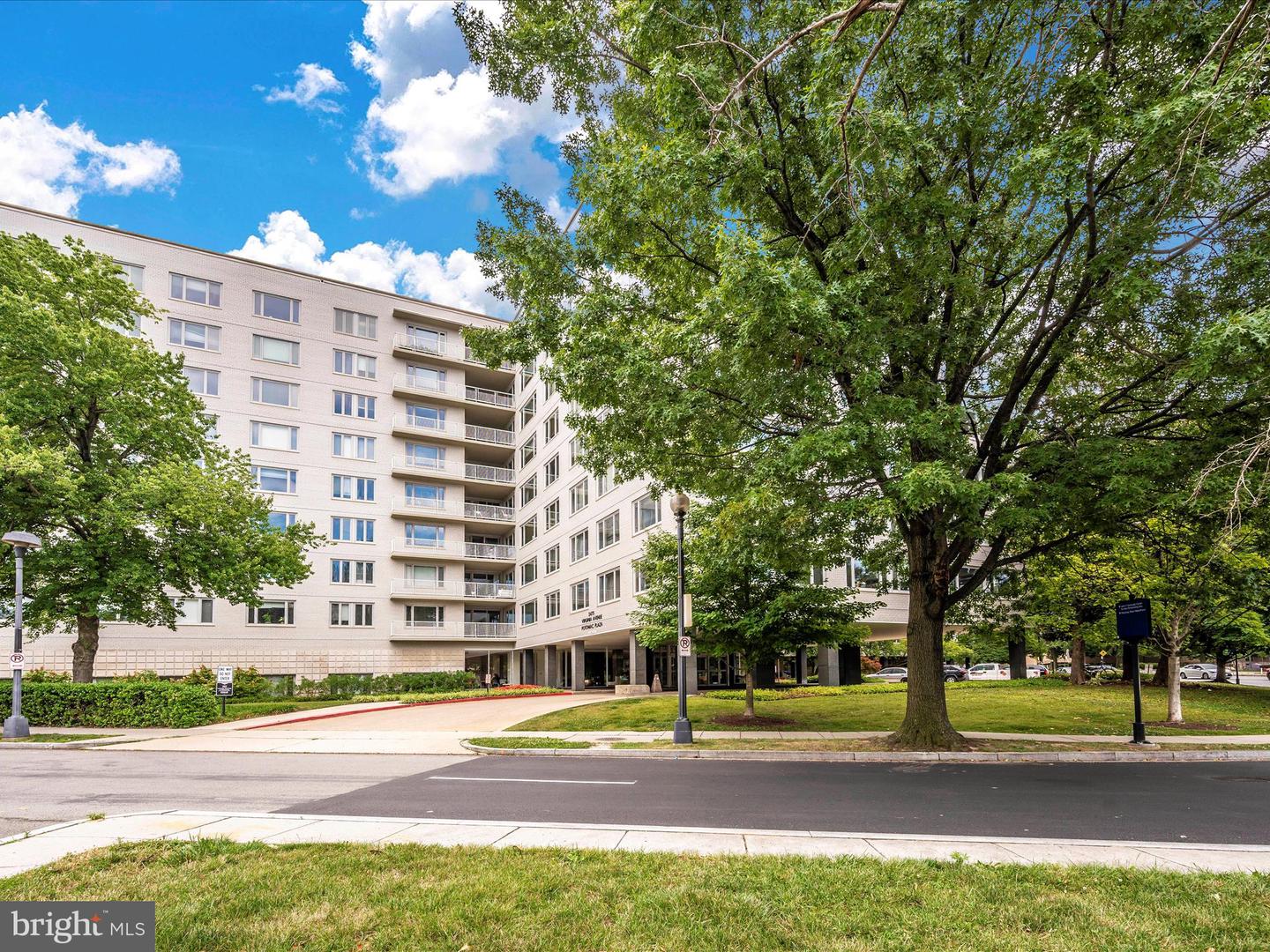 2475 VIRGINIA AVE NW #727, WASHINGTON, District Of Columbia 20037, 1 Bedroom Bedrooms, ,1 BathroomBathrooms,Residential,For sale,2475 VIRGINIA AVE NW #727,DCDC2135158 MLS # DCDC2135158