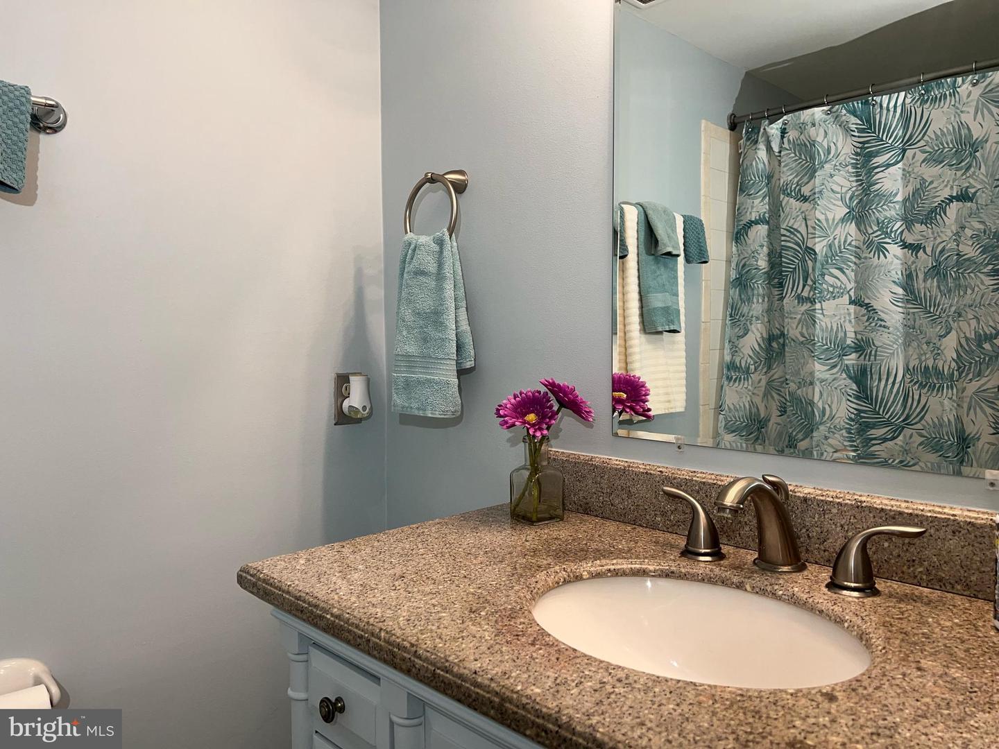 2064 ROYAL FERN CT #12-B, RESTON, Virginia 20191, 2 Bedrooms Bedrooms, ,1 BathroomBathrooms,Residential,For sale,2064 ROYAL FERN CT #12-B,VAFX2210726 MLS # VAFX2210726