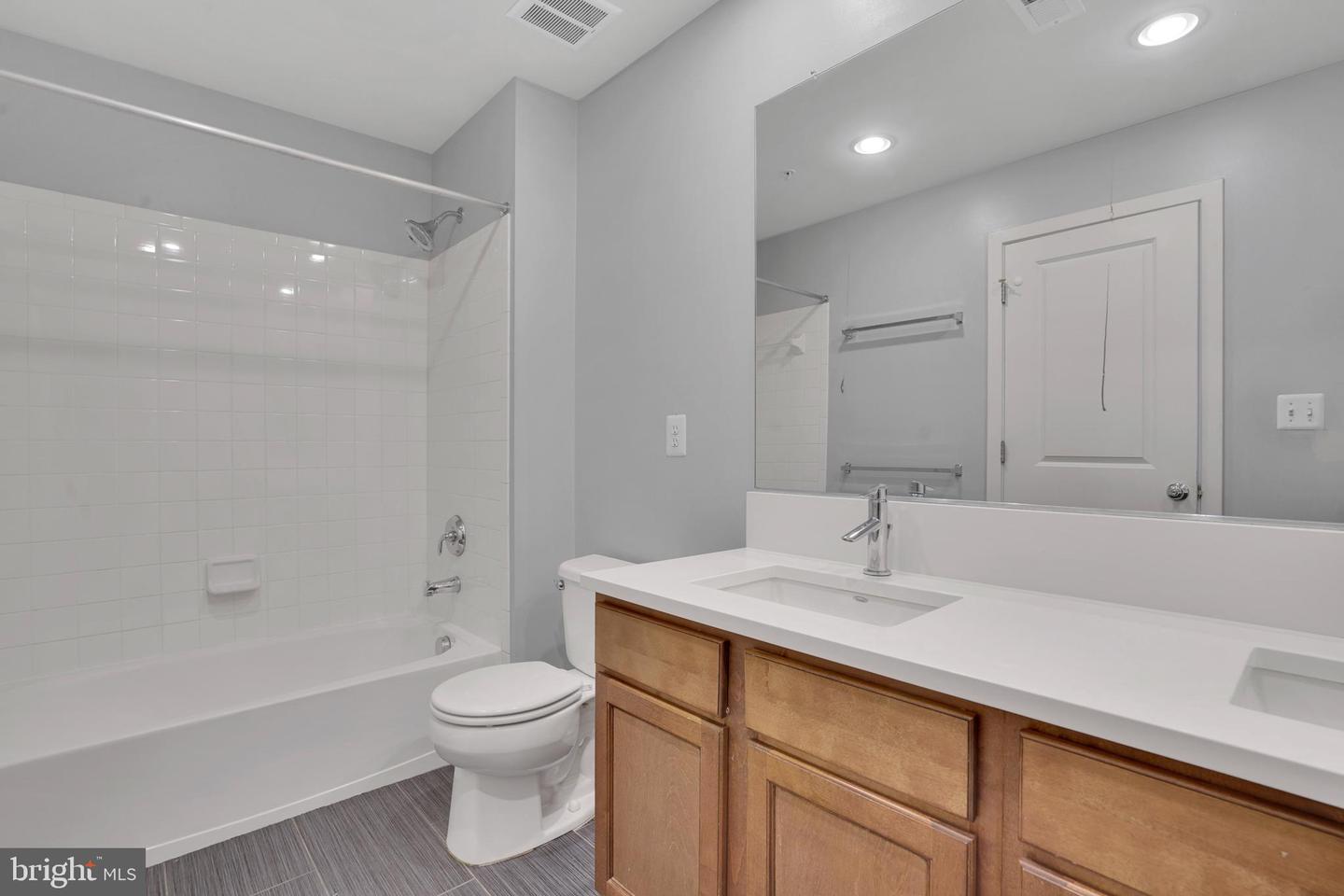 909 5TH ST SE, WASHINGTON, District Of Columbia 20003, 3 Bedrooms Bedrooms, ,2 BathroomsBathrooms,Residential,For sale,909 5TH ST SE,DCDC2169008 MLS # DCDC2169008