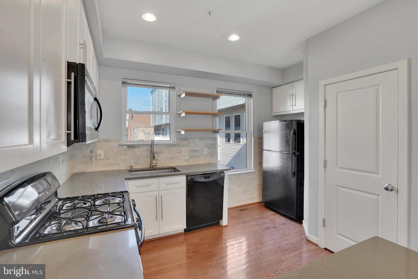 909 5TH ST SE, WASHINGTON, District Of Columbia 20003, 3 Bedrooms Bedrooms, ,2 BathroomsBathrooms,Residential,For sale,909 5TH ST SE,DCDC2169008 MLS # DCDC2169008