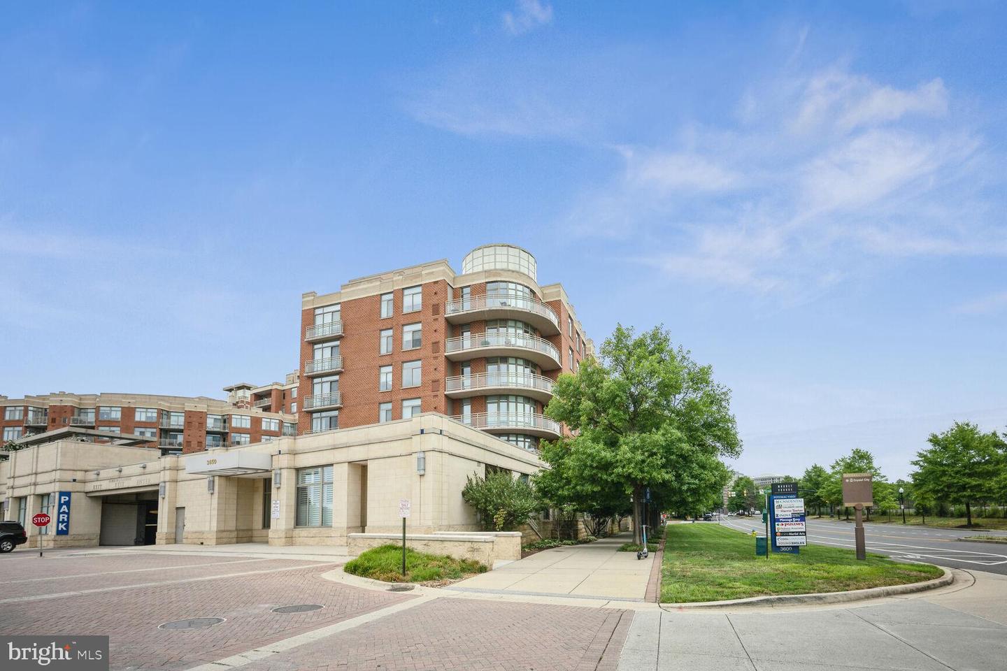 3650 S GLEBE RD #456, ARLINGTON, Virginia 22202, 2 Bedrooms Bedrooms, 8 Rooms Rooms,2 BathroomsBathrooms,Residential,For sale,3650 S GLEBE RD #456,VAAR2050864 MLS # VAAR2050864