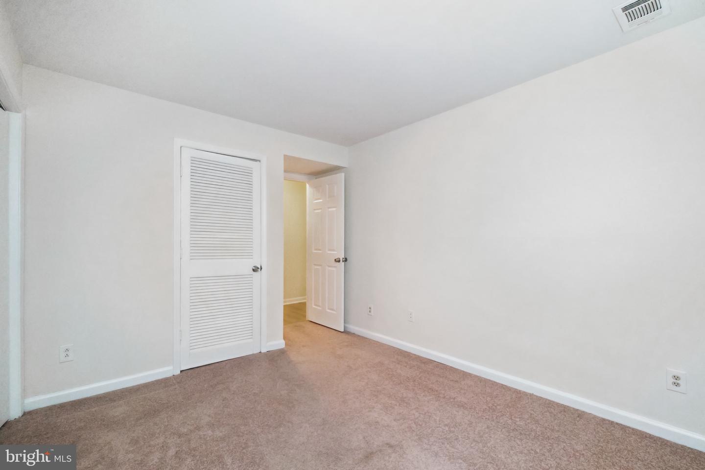 8312 KINGSGATE RD #534 J, SPRINGFIELD, Virginia 22152, 3 Bedrooms Bedrooms, ,2 BathroomsBathrooms,Residential,For sale,8312 KINGSGATE RD #534 J,VAFX2210902 MLS # VAFX2210902