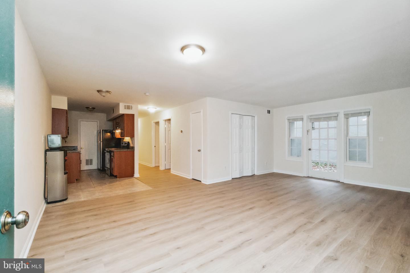 8312 KINGSGATE RD #534 J, SPRINGFIELD, Virginia 22152, 3 Bedrooms Bedrooms, ,2 BathroomsBathrooms,Residential,For sale,8312 KINGSGATE RD #534 J,VAFX2210902 MLS # VAFX2210902