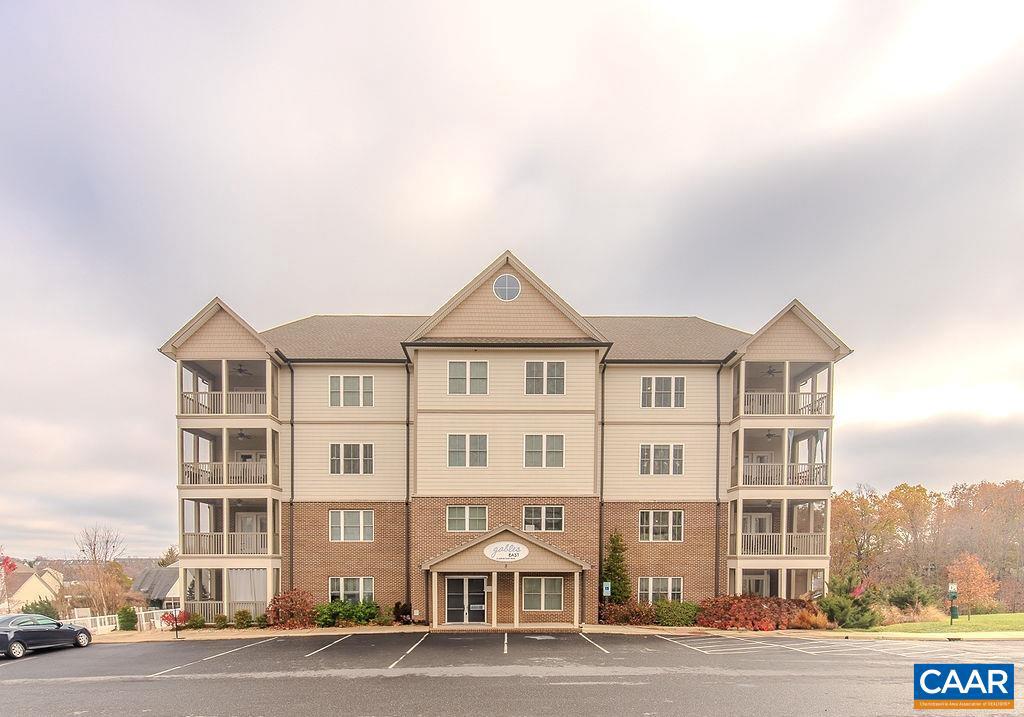 8 GABLES EAST BLVD #301, FISHERSVILLE, Virginia 22939, 2 Bedrooms Bedrooms, ,2 BathroomsBathrooms,Residential,For sale,8 GABLES EAST BLVD #301,658825 MLS # 658825