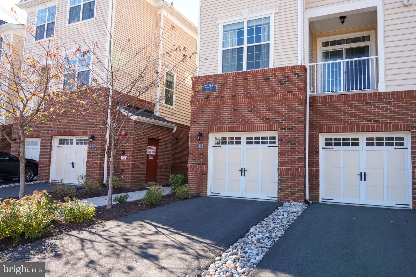 23265 MILLTOWN KNOLL SQ #113, ASHBURN, Virginia 20148, 2 Bedrooms Bedrooms, ,2 BathroomsBathrooms,Residential,For sale,23265 MILLTOWN KNOLL SQ #113,VALO2083654 MLS # VALO2083654