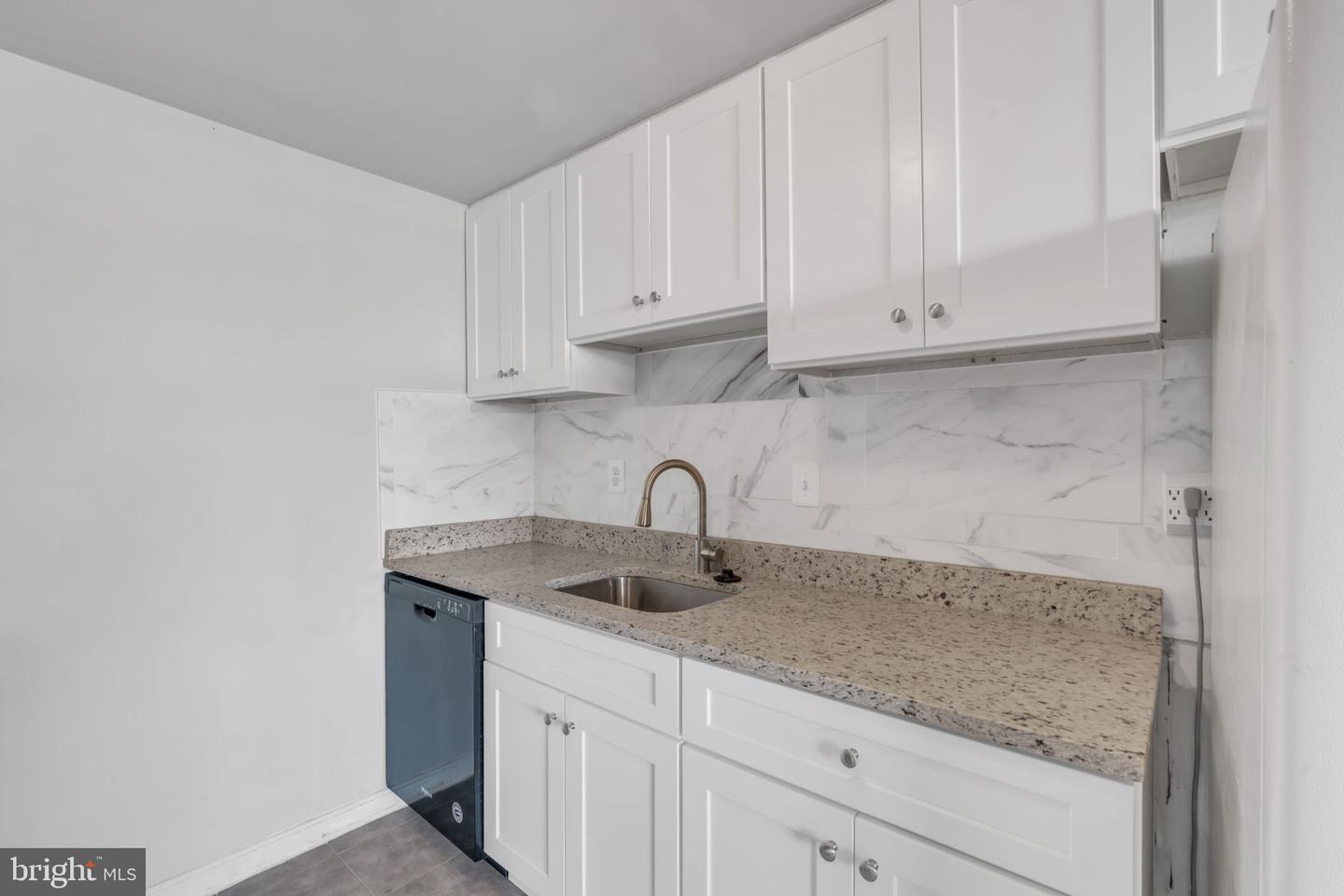 4600 DUKE ST #1523, ALEXANDRIA, Virginia 22304, 2 Bedrooms Bedrooms, ,1 BathroomBathrooms,Residential,For sale,4600 DUKE ST #1523,VAAX2039194 MLS # VAAX2039194