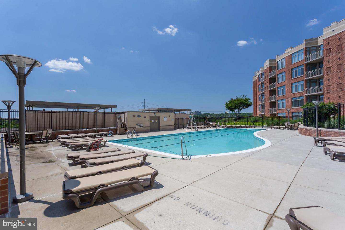 3650 S GLEBE RD #666, ARLINGTON, Virginia 22202, 1 Bedroom Bedrooms, ,1 BathroomBathrooms,Residential,For sale,3650 S GLEBE RD #666,VAAR2050820 MLS # VAAR2050820