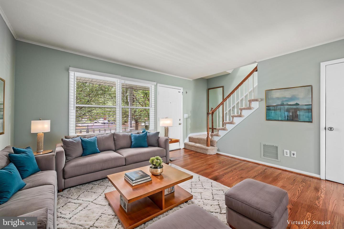 3342 COMMONWEALTH AVE, ALEXANDRIA, Virginia 22305, 2 Bedrooms Bedrooms, 4 Rooms Rooms,1 BathroomBathrooms,Residential,For sale,3342 COMMONWEALTH AVE,VAAX2039682 MLS # VAAX2039682