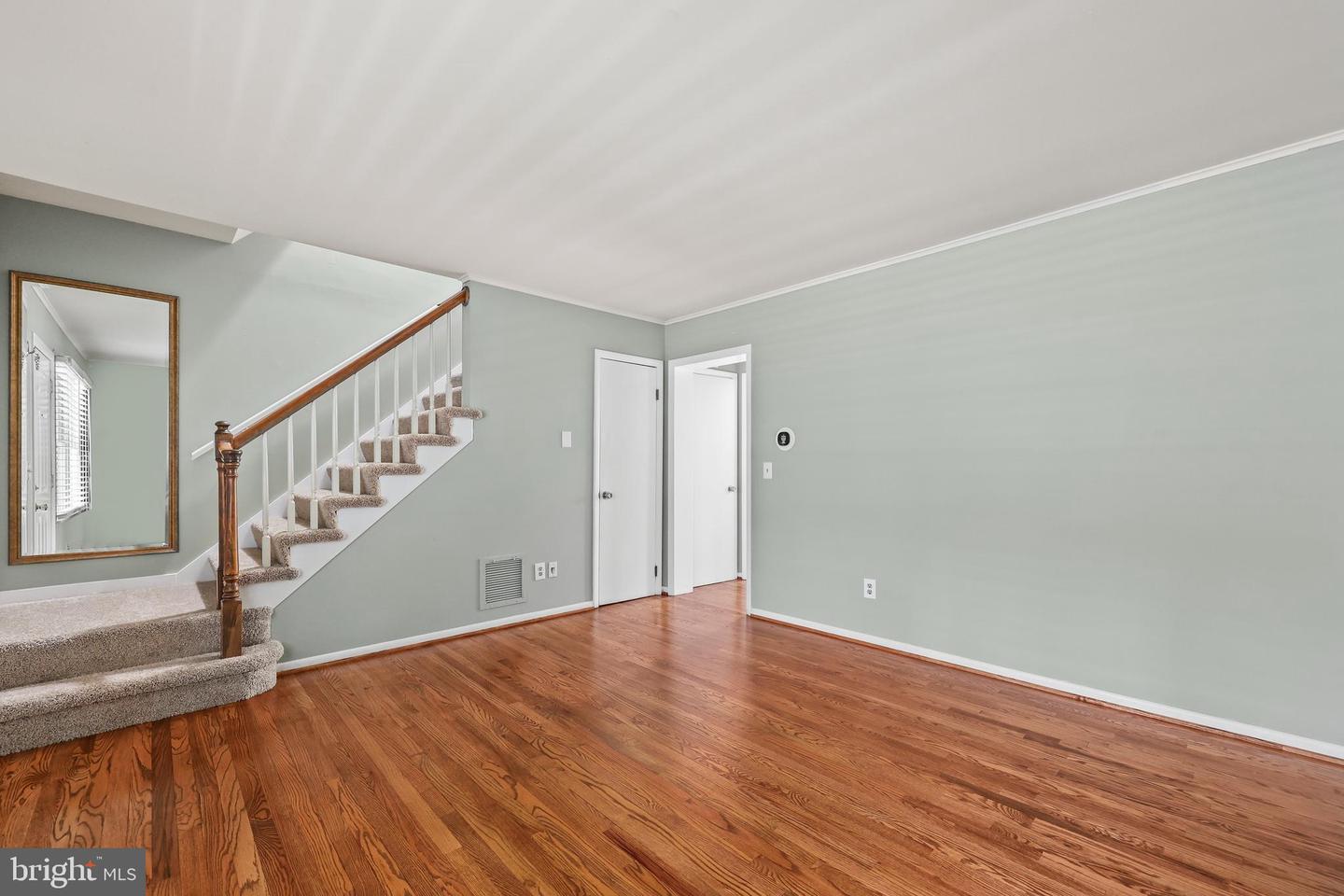 3342 COMMONWEALTH AVE, ALEXANDRIA, Virginia 22305, 2 Bedrooms Bedrooms, 4 Rooms Rooms,1 BathroomBathrooms,Residential,For sale,3342 COMMONWEALTH AVE,VAAX2039682 MLS # VAAX2039682