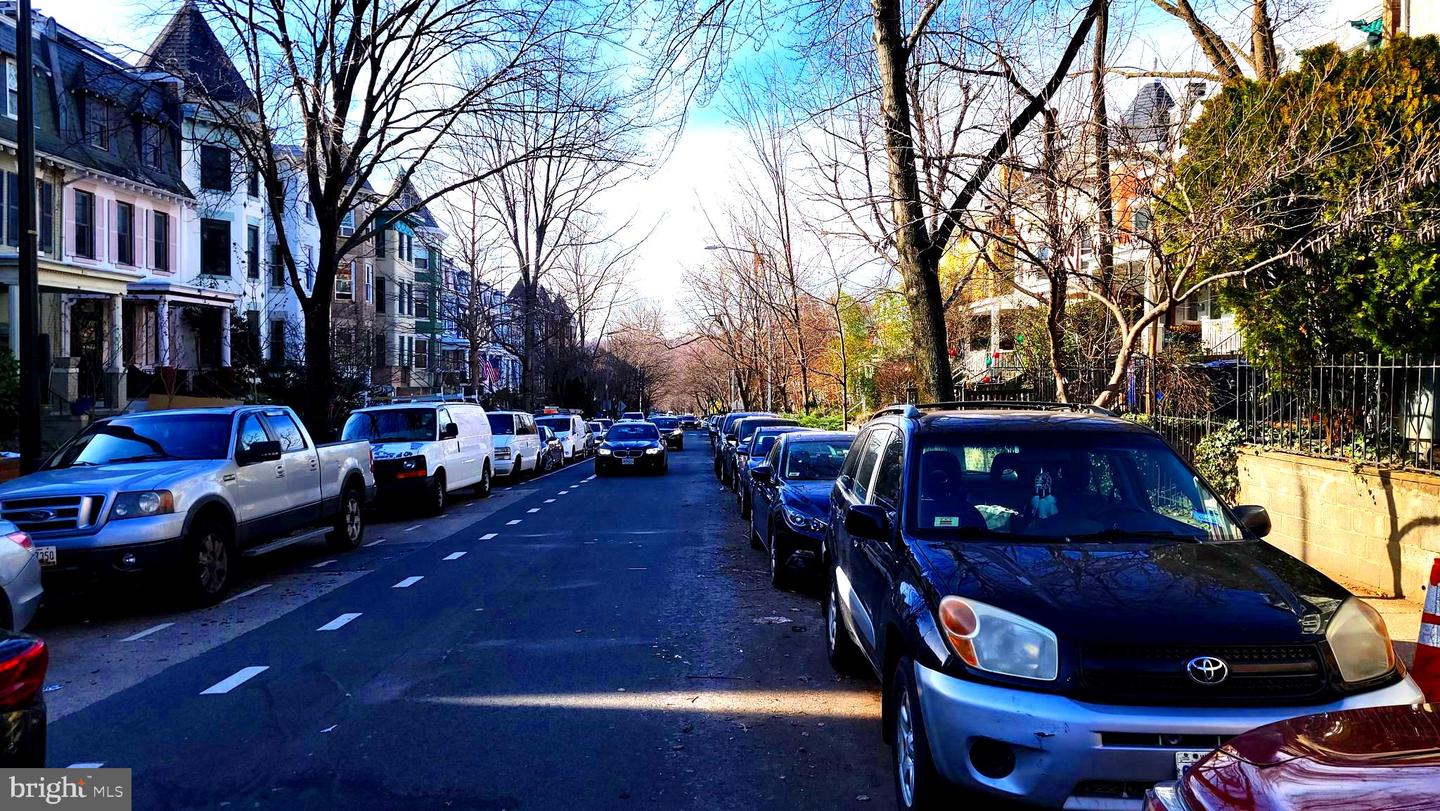1613 IRVING ST NW, WASHINGTON, District Of Columbia 20010, 8 Bedrooms Bedrooms, ,4 BathroomsBathrooms,Residential,For sale,1613 IRVING ST NW,DCDC2121538 MLS # DCDC2121538