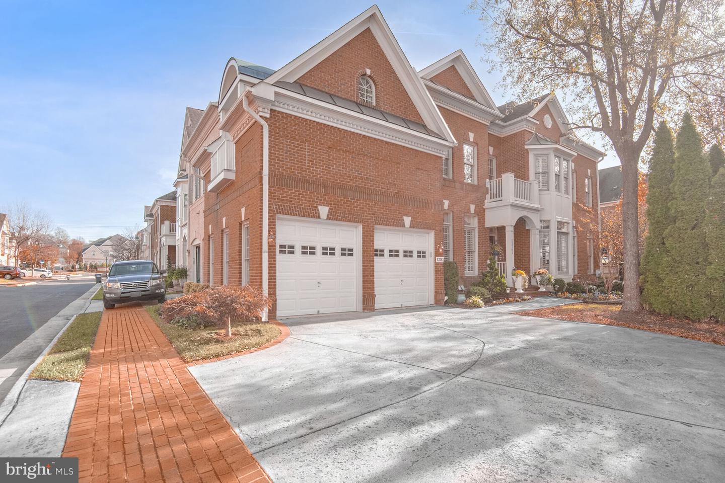 12741 LAVENDER KEEP CIR, FAIRFAX, Virginia 22033, 4 Bedrooms Bedrooms, ,3 BathroomsBathrooms,Residential,For sale,12741 LAVENDER KEEP CIR,VAFX2209456 MLS # VAFX2209456