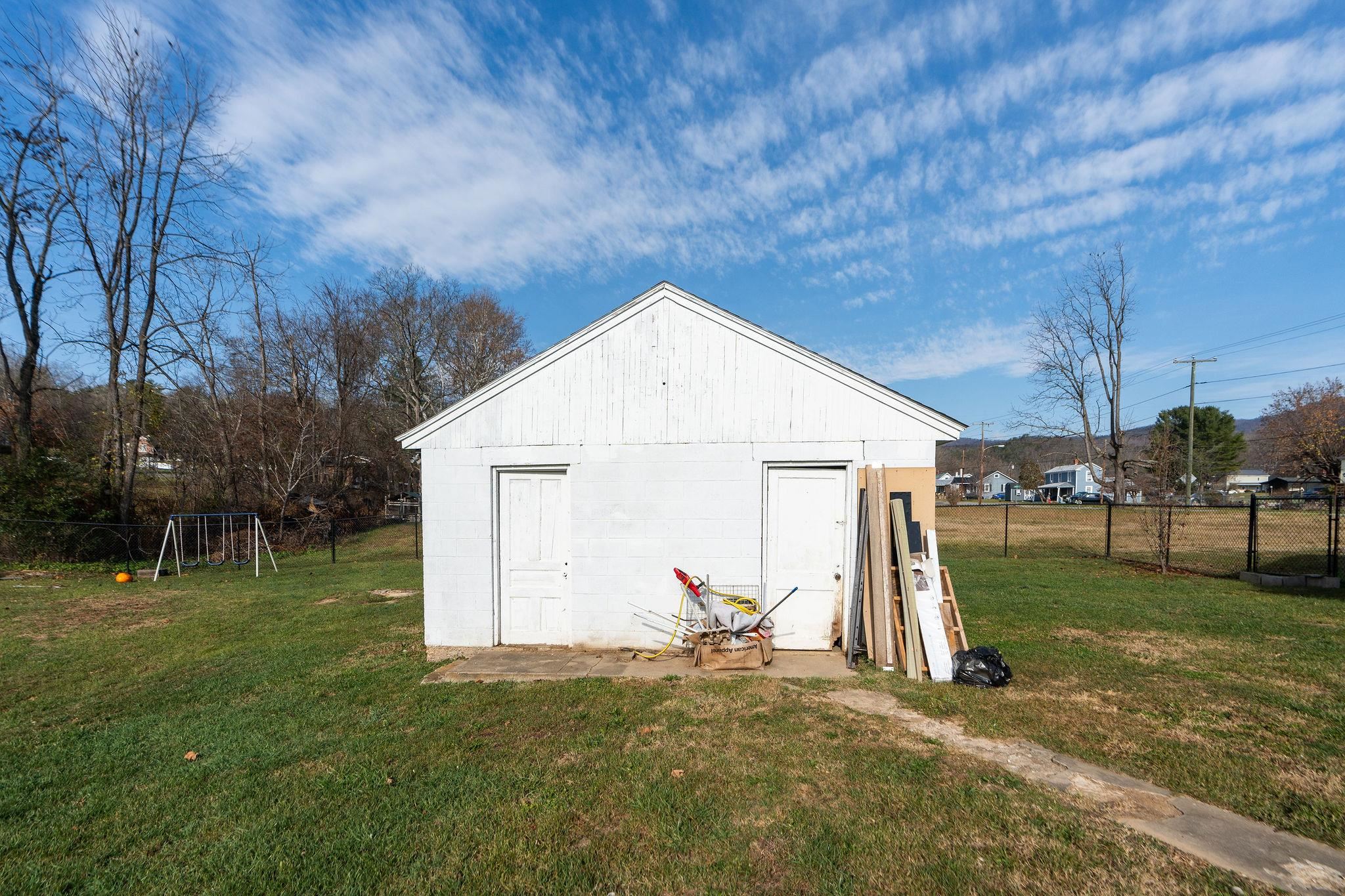 56 N CHURCH ST, CRAIGSVILLE, Virginia 24430, 3 Bedrooms Bedrooms, ,1 BathroomBathrooms,Residential,56 N CHURCH ST,658881 MLS # 658881