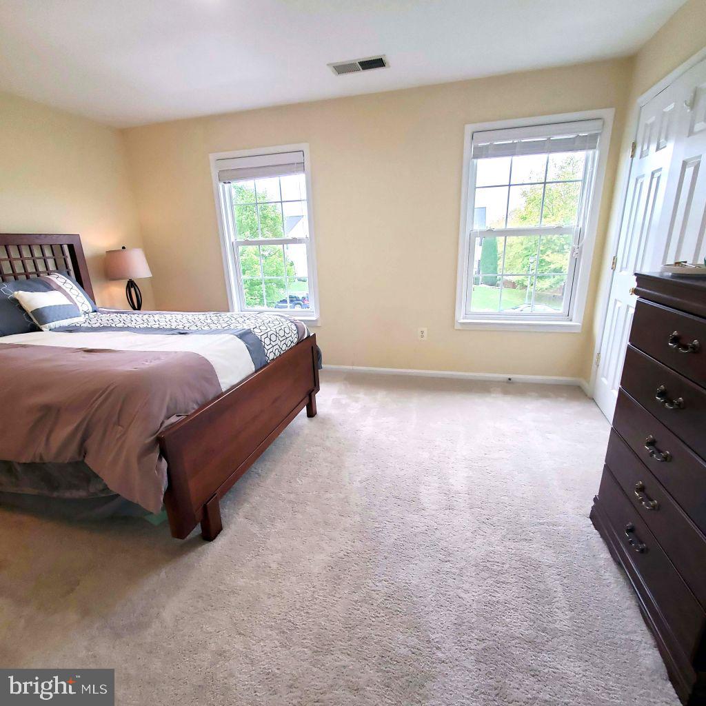 932 DEVONSHIRE CIR, PURCELLVILLE, Virginia 20132, 4 Bedrooms Bedrooms, ,3 BathroomsBathrooms,Residential,For sale,932 DEVONSHIRE CIR,VALO2083978 MLS # VALO2083978