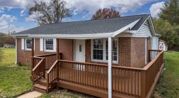 1013 HIGH ST, WAYNESBORO, Virginia 22980, 3 Bedrooms Bedrooms, ,1 BathroomBathrooms,Residential,For sale,1013 HIGH ST,658889 MLS # 658889