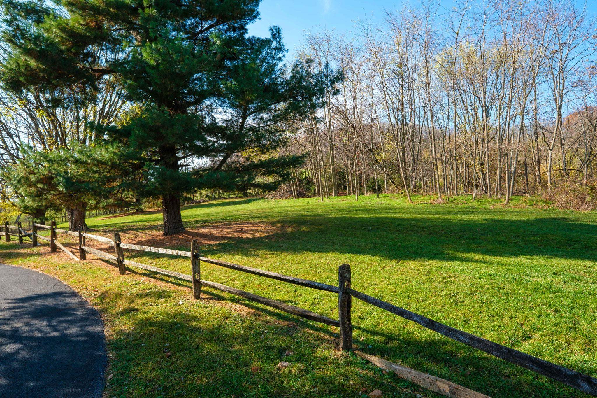 2869 UPHILL DR, ROCKINGHAM, Virginia 22815, 4 Bedrooms Bedrooms, ,2 BathroomsBathrooms,Residential,2869 UPHILL DR,658895 MLS # 658895