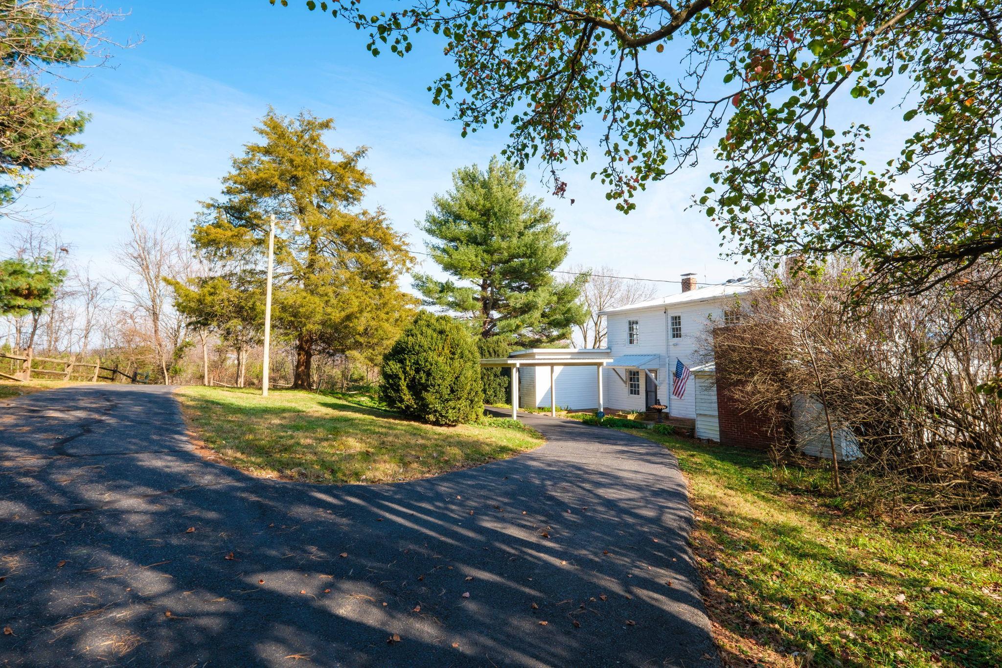 2869 UPHILL DR, ROCKINGHAM, Virginia 22815, 4 Bedrooms Bedrooms, ,2 BathroomsBathrooms,Residential,2869 UPHILL DR,658895 MLS # 658895