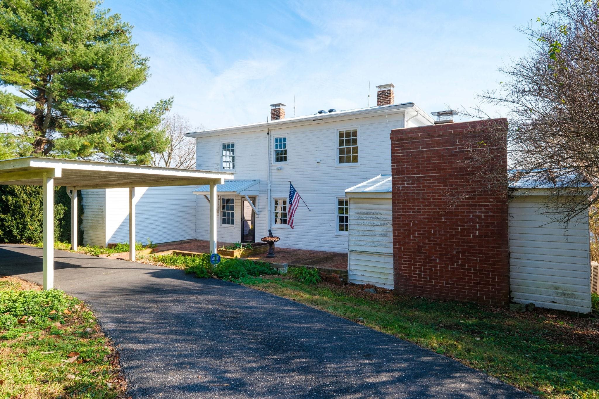 2869 UPHILL DR, ROCKINGHAM, Virginia 22815, 4 Bedrooms Bedrooms, ,2 BathroomsBathrooms,Residential,2869 UPHILL DR,658895 MLS # 658895