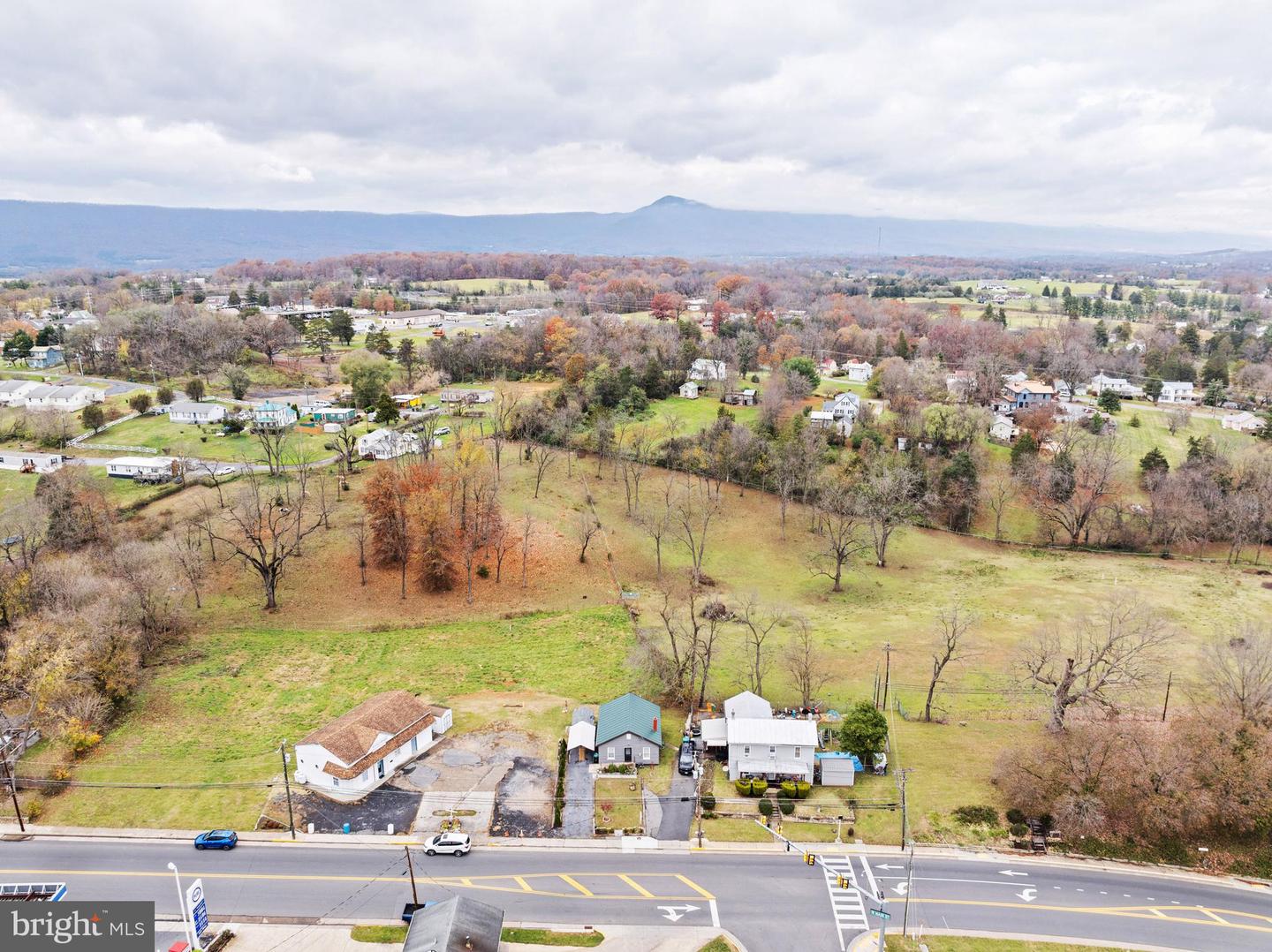 504 W MAIN ST, LURAY, Virginia 22835, 1 Bedroom Bedrooms, ,1 BathroomBathrooms,Residential,For sale,504 W MAIN ST,VAPA2004200 MLS # VAPA2004200