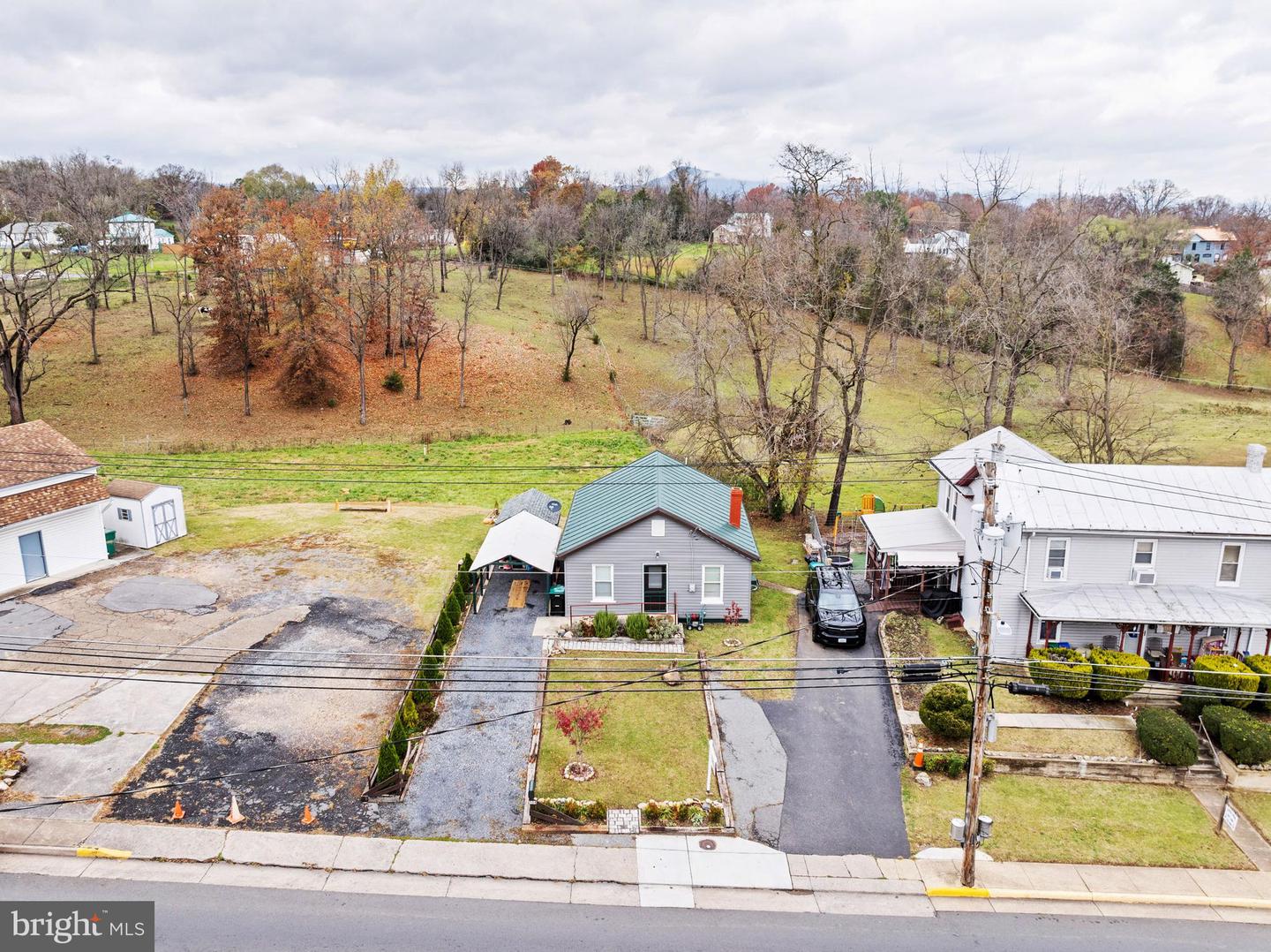 504 W MAIN ST, LURAY, Virginia 22835, 1 Bedroom Bedrooms, ,1 BathroomBathrooms,Residential,For sale,504 W MAIN ST,VAPA2004200 MLS # VAPA2004200